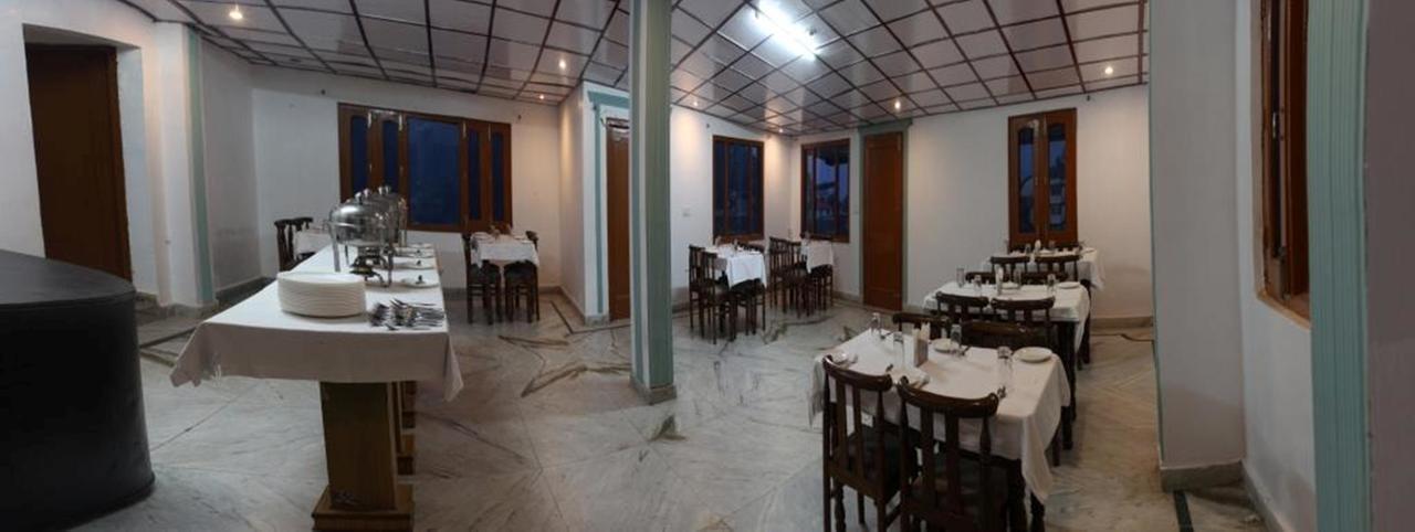 Divyansh Hotel Дармсала Экстерьер фото